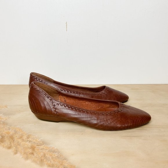 Vintage Shoes - Vintage 80s Tooled Leather Ballet Flats, 8